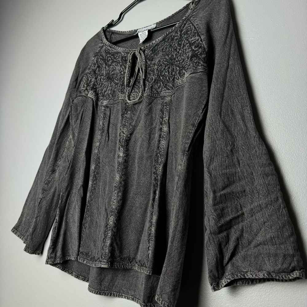 Women's Charcoal Long Sleeve Top